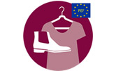 robe sur un ceintre, chaussure et drapeau européen avec l’acronyme PEF